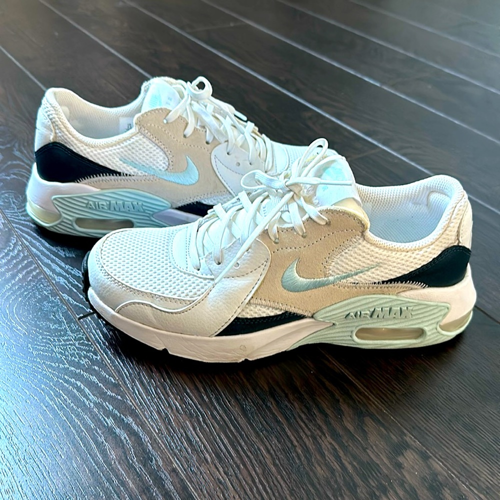 Nike Air Max size 7.5